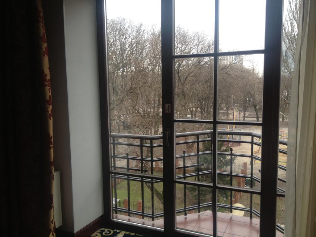 London Hotel Odesa Habitación foto