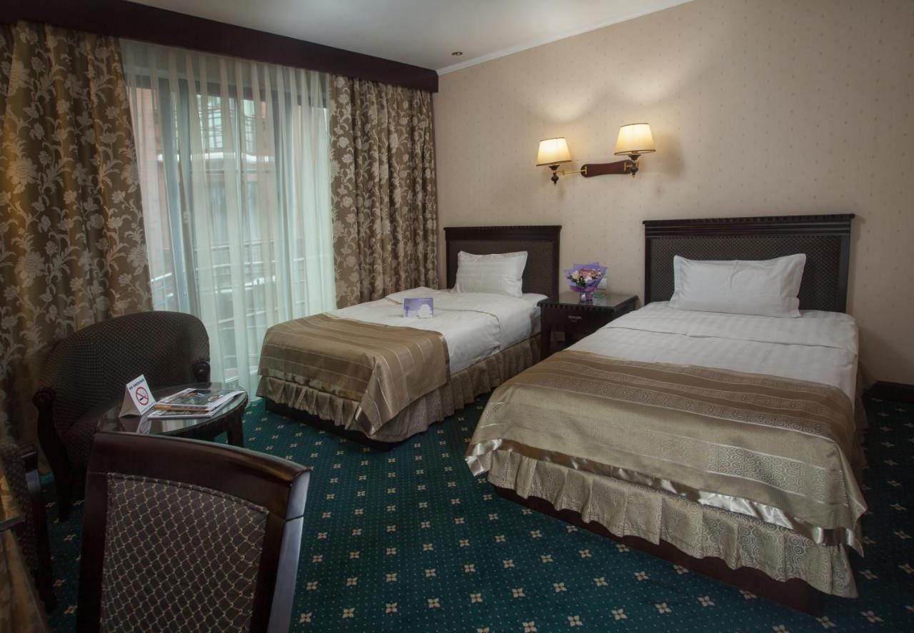 London Hotel Odesa Exterior foto