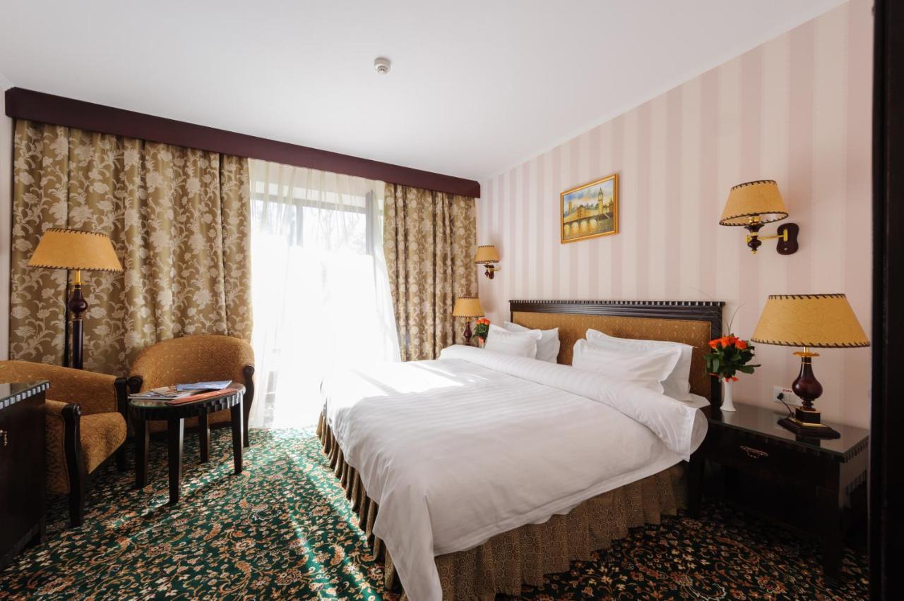 London Hotel Odesa Exterior foto